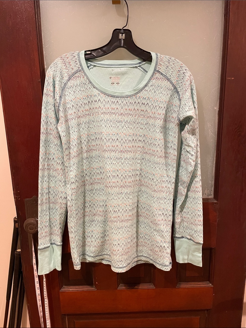 Columbia thermal top